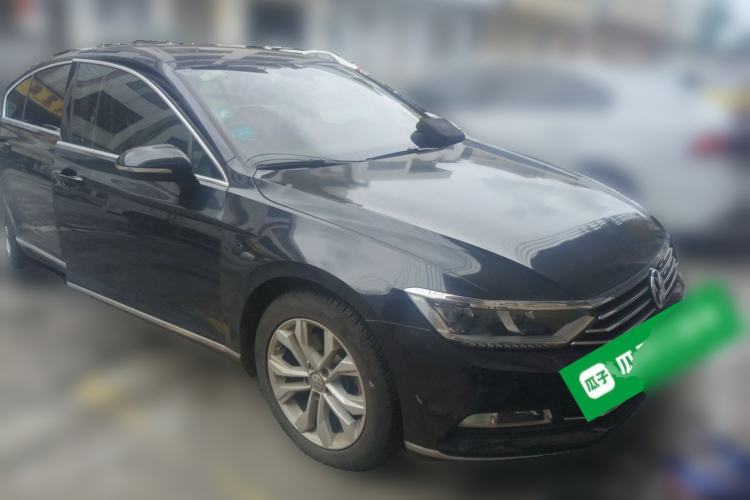Used Volkswagen Magotan 2019 330TSI DSG Luxury Model China V Standard Front Right 45 Deg