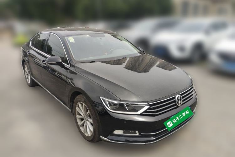 Used Volkswagen Magotan 2019 280TSI DSG Leading Model China V Standard Front Right 45 Deg