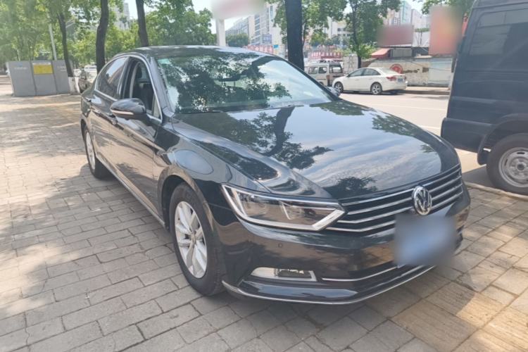 Used Volkswagen Magotan 2019 280TSI DSG Comfort Model China VI Standard Front Right 45 Deg