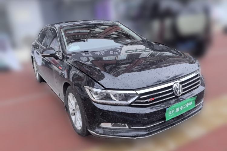 Used Volkswagen Magotan 2019 380TSI DSG Luxury Model China V Standard Front Right 45 Deg