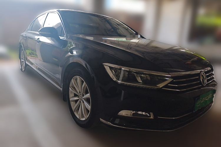 Used Volkswagen Magotan 2019 330TSI DSG Leading Model China VI Standard Front Right 45 Deg
