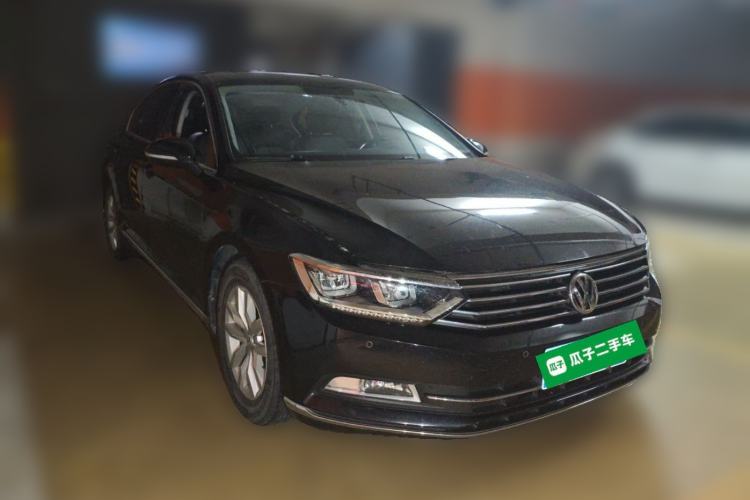 Used Volkswagen Magotan 2019 280TSI DSG Comfort Model China VI Standard Front Right 45 Deg