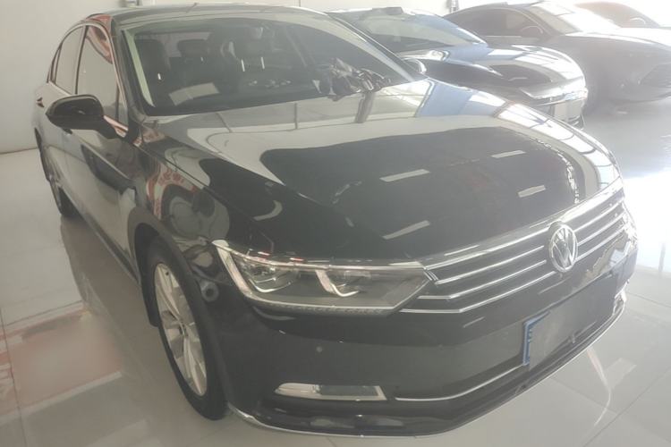 Used Volkswagen Magotan 2019 380TSI DSG Luxury Version China VI Standard Front Right 45 Deg