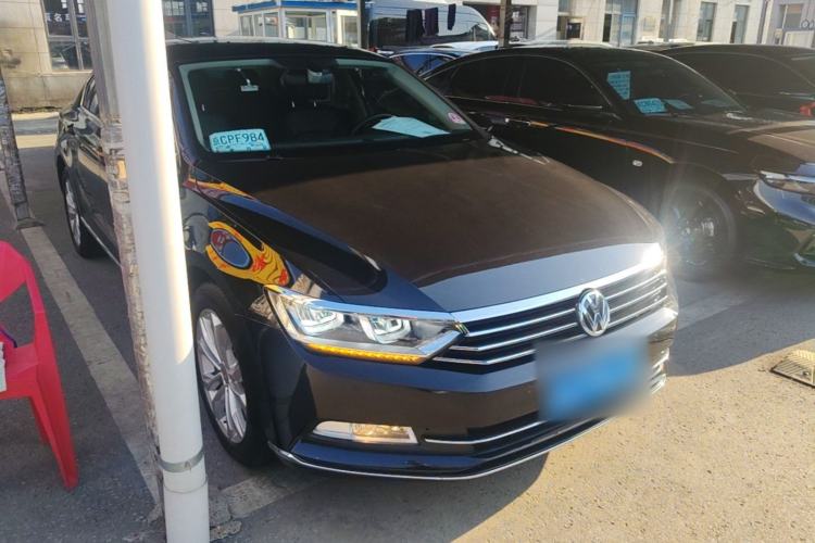 Used Volkswagen Magotan 2019 380TSI DSG Luxury Version China VI Standard Front Right 45 Deg