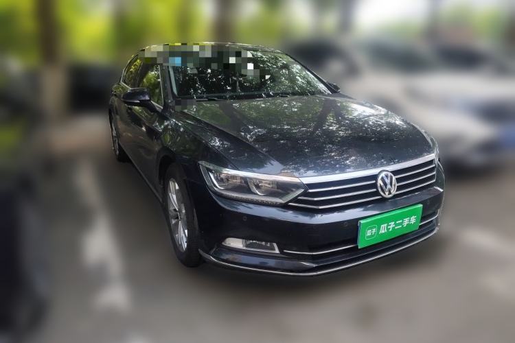 Used Volkswagen Magotan 2019 330TSI DSG Luxury Version China VI Standard Front Right 45 Deg