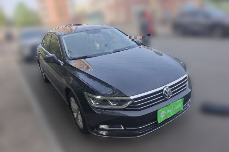 Used Volkswagen Magotan 2019 330TSI DSG Luxury Model China V Standard Front Right 45 Deg