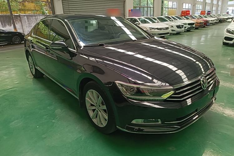 Used Volkswagen Magotan 2019 330TSI DSG Leading Edition China V Standard Front Right 45 Deg