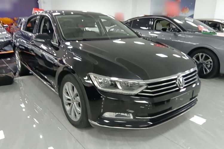 Used Volkswagen Magotan 2019 380TSI DSG Luxury Model China V Standard Front Right 45 Deg