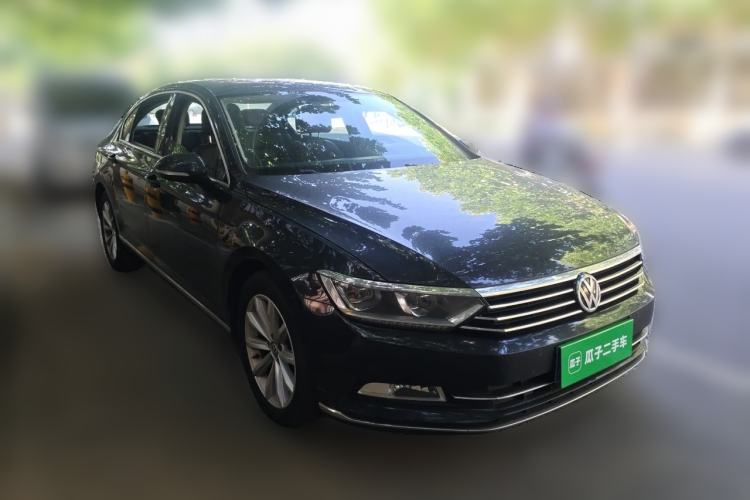 Used Volkswagen Magotan 2019 330TSI DSG Leading Model China VI Standard Front Right 45 Deg