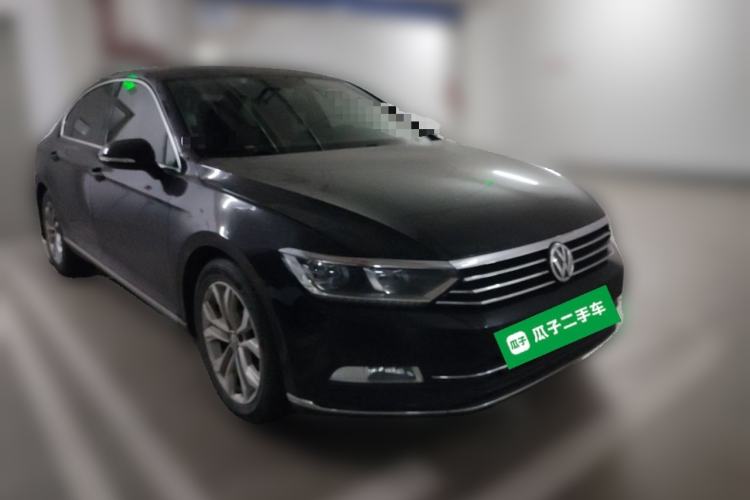 Used Volkswagen Magotan 2019 330TSI DSG Luxury Version China VI Standard Front Right 45 Deg