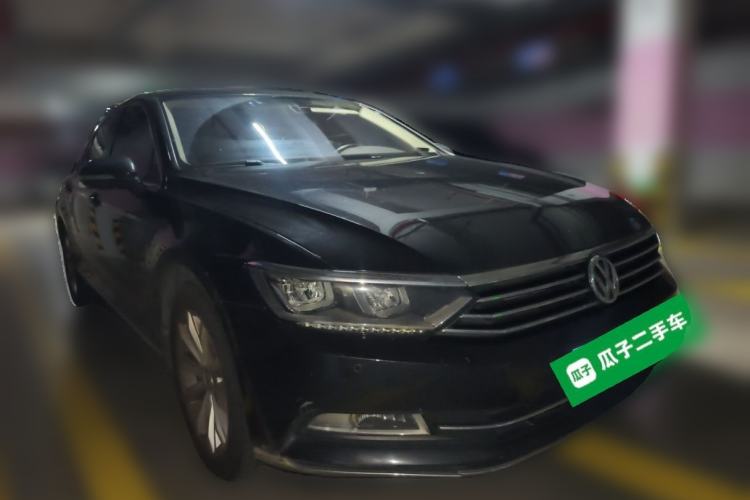Used Volkswagen Magotan 2019 330TSI DSG Leading Model China VI Standard Front Right 45 Deg