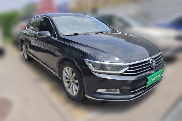 Used Volkswagen Magotan 2019 330TSI DSG Leading Model China VI Standard Front Right 45 Deg