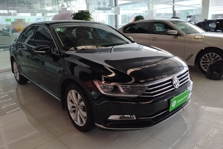 Used Volkswagen Magotan 2019 330TSI DSG Luxury Version China VI Standard Front Right 45 Deg