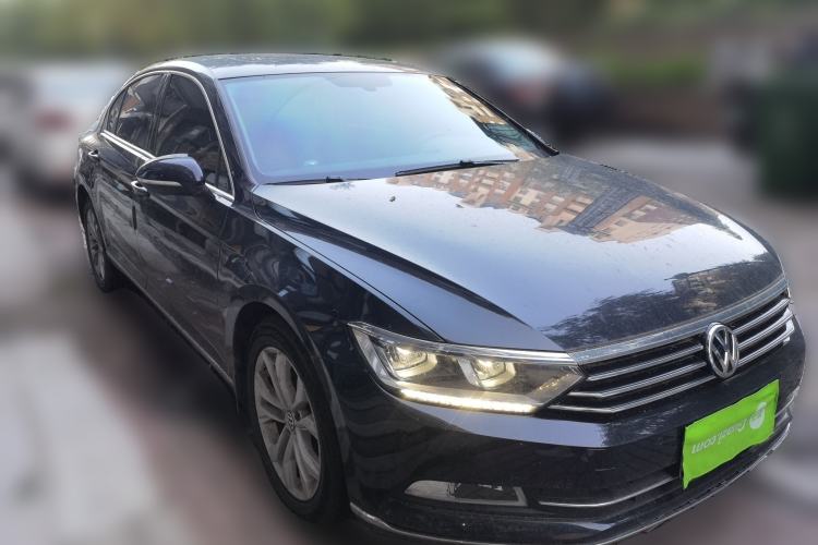 Used Volkswagen Magotan 2019 330TSI DSG Luxury Version China VI Standard Front Right 45 Deg