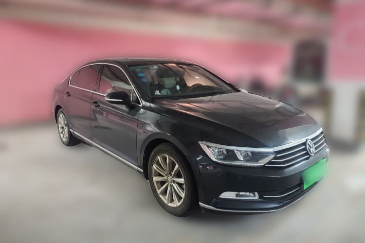 Used Volkswagen Magotan 2019 330TSI DSG Leading Edition China V Standard Front Right 45 Deg