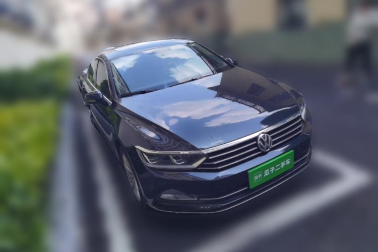Used Volkswagen Magotan 2019 330TSI DSG Leading Model China VI Standard Front Right 45 Deg