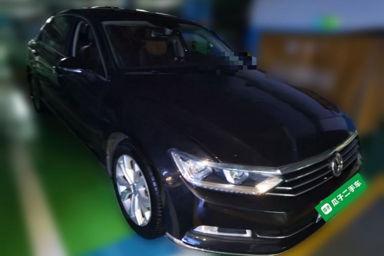 Used Volkswagen Magotan 2019 330TSI DSG Luxury Version China VI Standard Front Right 45 Deg