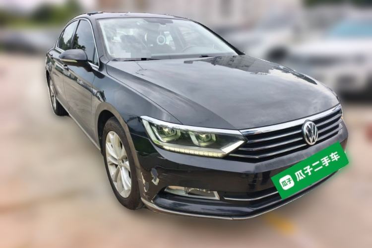 Used Volkswagen Magotan 2019 330TSI DSG Luxury Version China VI Standard Front Right 45 Deg
