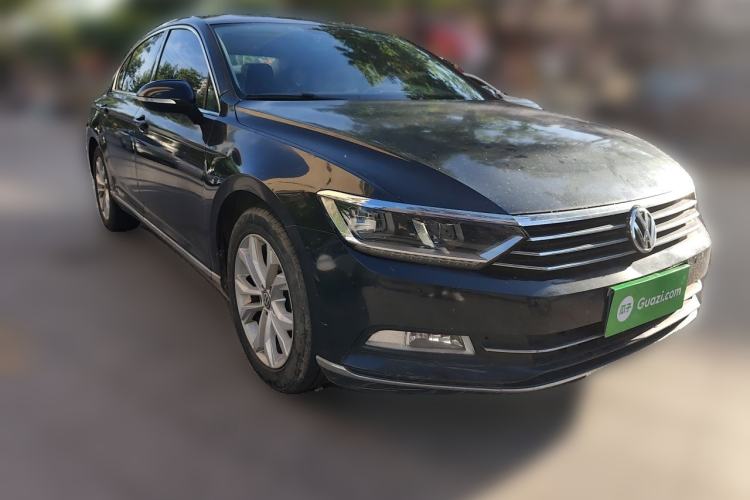Used Volkswagen Magotan 2019 330TSI DSG Luxury Version China VI Standard Front Right 45 Deg