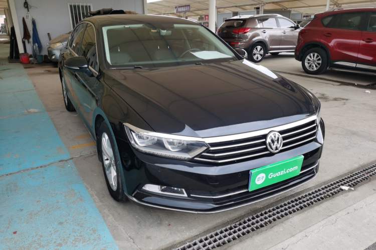 Used Volkswagen Magotan 2019 330TSI DSG Luxury Version China VI Standard Front Right 45 Deg