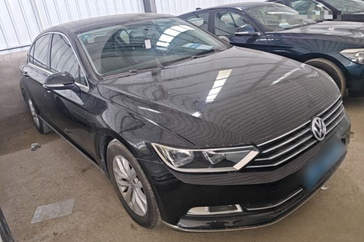 Used Volkswagen Magotan 2019 280TSI DSG Comfort Model China VI Standard Front Right 45 Deg