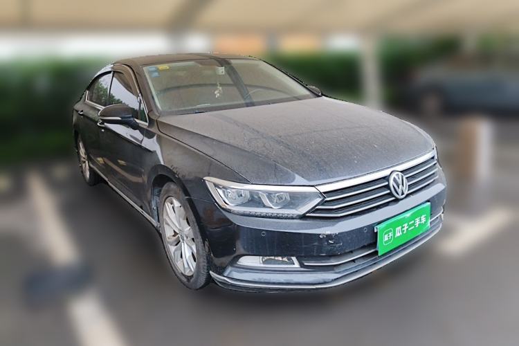 Used Volkswagen Magotan 2019 330TSI DSG Luxury Model China V Standard Front Right 45 Deg