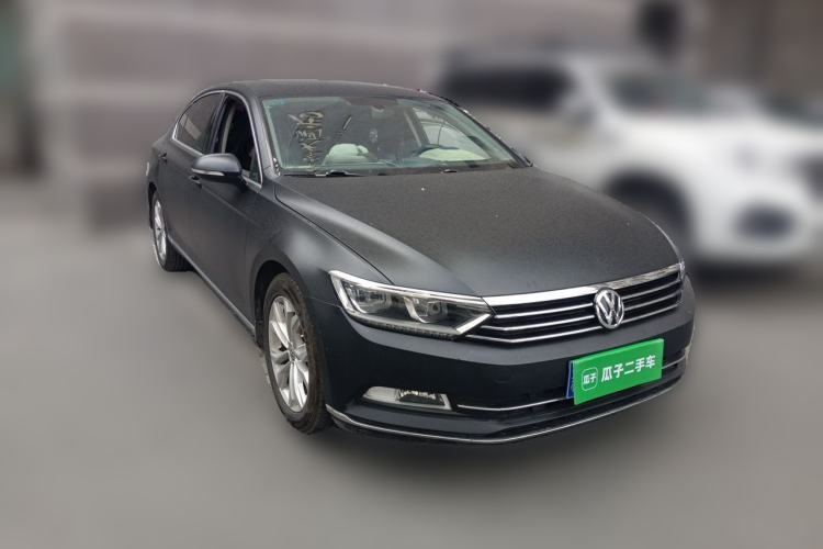 Used Volkswagen Magotan 2019 330TSI DSG Luxury Model China V Standard Front Right 45 Deg