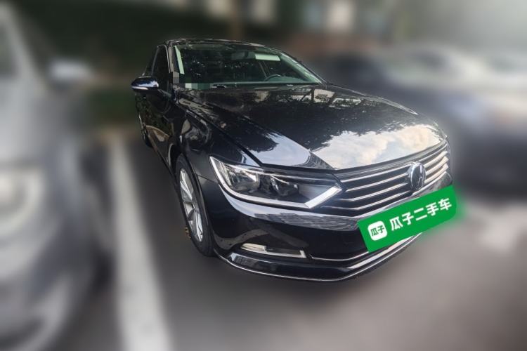 Used Volkswagen Magotan 2019 280TSI DSG Leading Model China V Standard Front Right 45 Deg