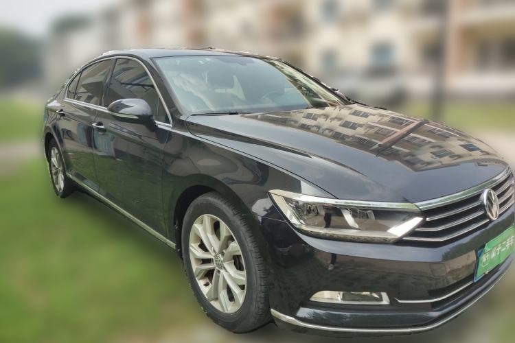 Used Volkswagen Magotan 2019 330TSI DSG Luxury Version China VI Standard Front Right 45 Deg
