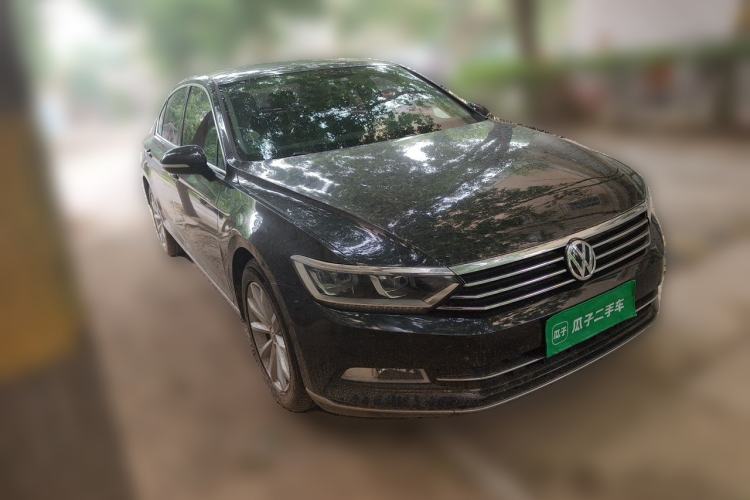 Used Volkswagen Magotan 2019 330TSI DSG Leading Model China VI Standard Front Right 45 Deg