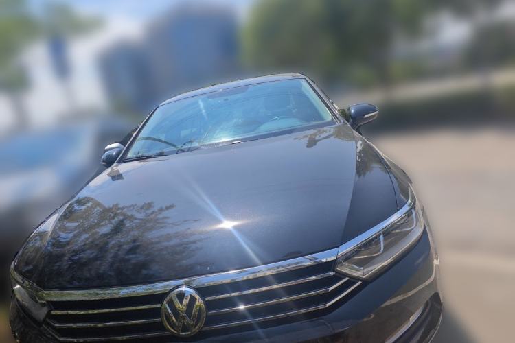 Used Volkswagen Magotan 2019 330TSI DSG Leading Edition China V Standard Front Right 45 Deg