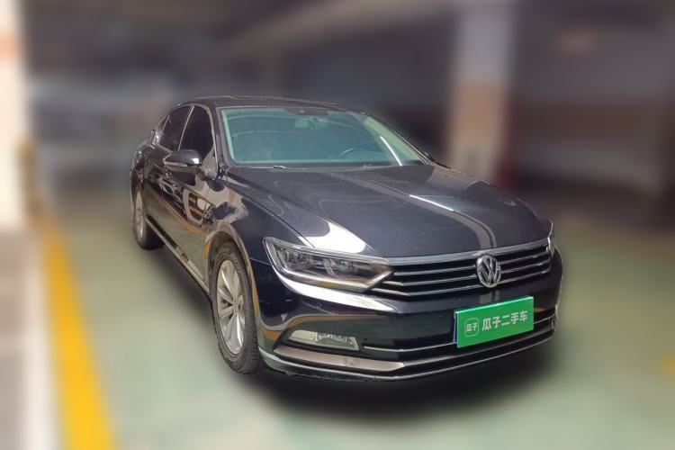Used Volkswagen Magotan 2019 280TSI DSG Leading Model China V Standard Front Right 45 Deg