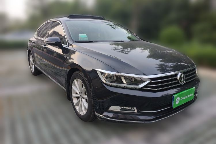 Used Volkswagen Magotan 2019 330TSI DSG Leading Edition China V Standard Front Right 45 Deg