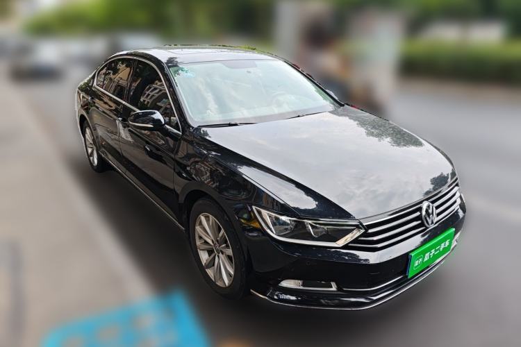 Used Volkswagen Magotan 2019 280TSI DSG Leading Model China VI Standard Front Right 45 Deg