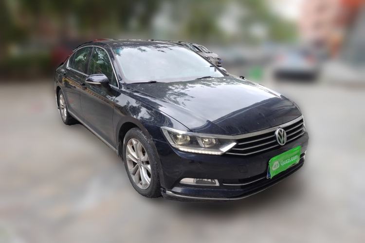 Used Volkswagen Magotan 2019 330TSI DSG Luxury Version China VI Standard Front Right 45 Deg
