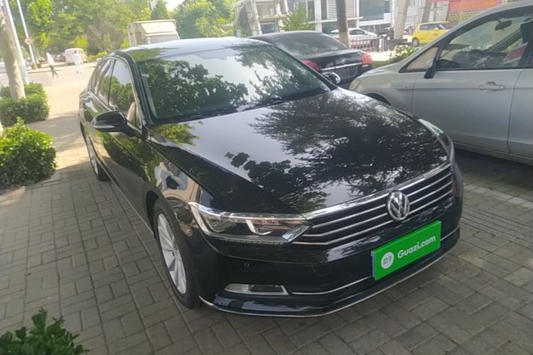 Used Volkswagen Magotan 2019 330TSI DSG Leading Edition China V Standard Front Right 45 Deg