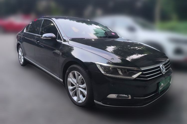 Used Volkswagen Magotan 2019 330TSI DSG Luxury Version China VI Standard Front Right 45 Deg
