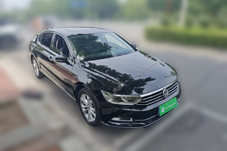 Used Volkswagen Magotan 2019 330TSI DSG Luxury Version China VI Standard Front Right 45 Deg
