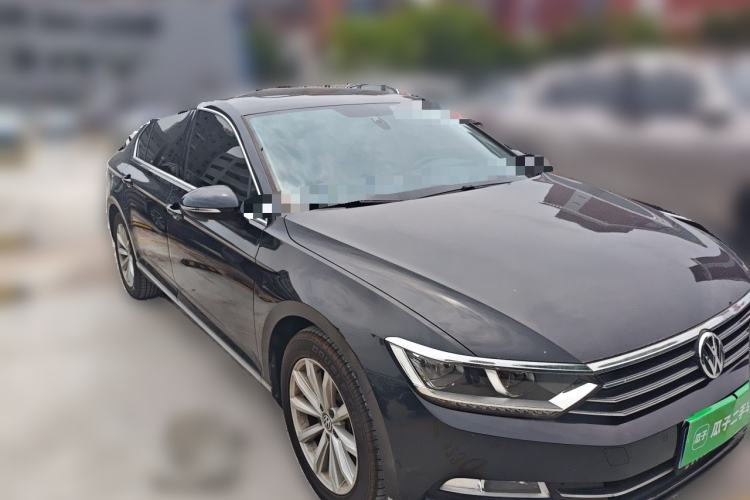Used Volkswagen Magotan 2019 330TSI DSG Leading Model China VI Standard Front Right 45 Deg