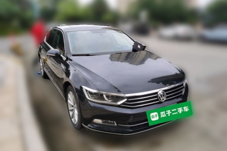 Used Volkswagen Magotan 2019 330TSI DSG Leading Edition China V Standard Front Right 45 Deg