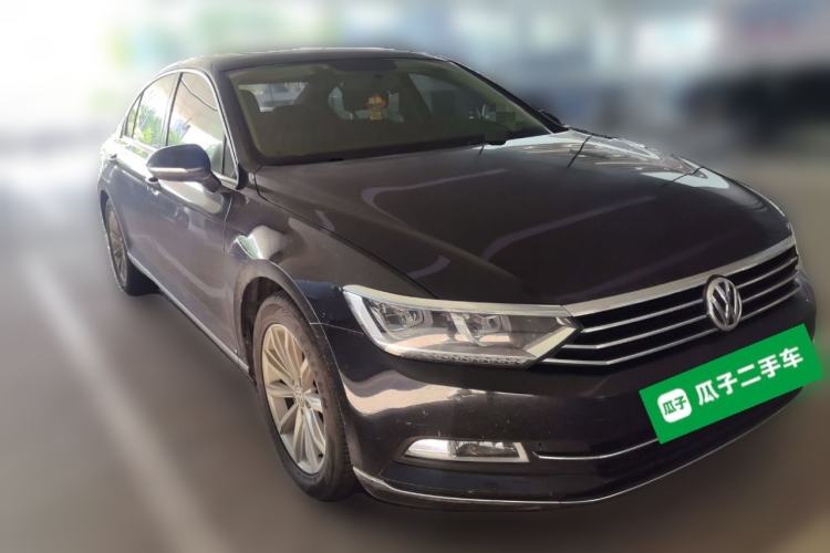 Used Volkswagen Magotan 2019 330TSI DSG Leading Model China VI Standard Front Right 45 Deg
