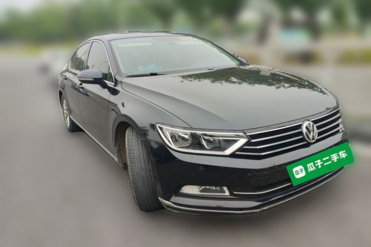Used Volkswagen Magotan 2019 280TSI DSG Comfort Model China VI Standard Front Right 45 Deg