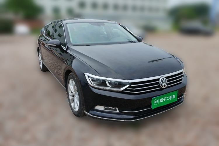 Used Volkswagen Magotan 2019 330TSI DSG Luxury Model China V Standard Front Right 45 Deg