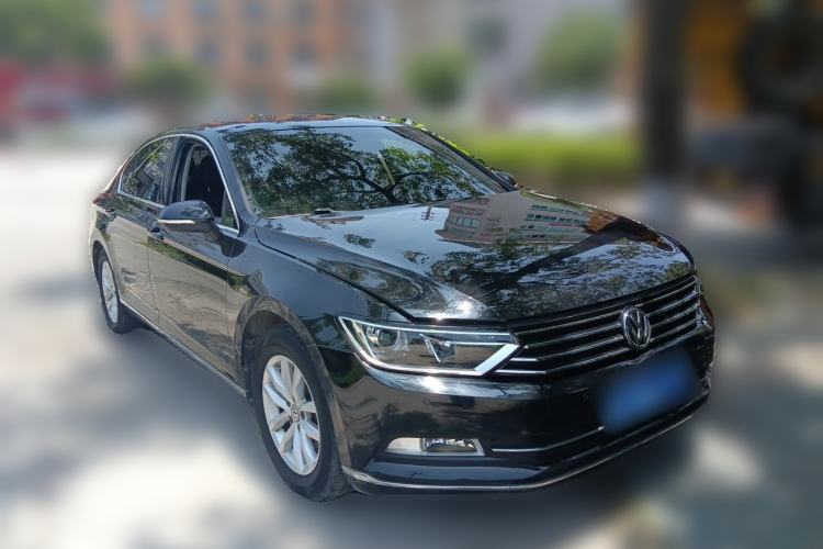 Used Volkswagen Magotan 2019 280TSI DSG Leading Model China V Standard Front Right 45 Deg