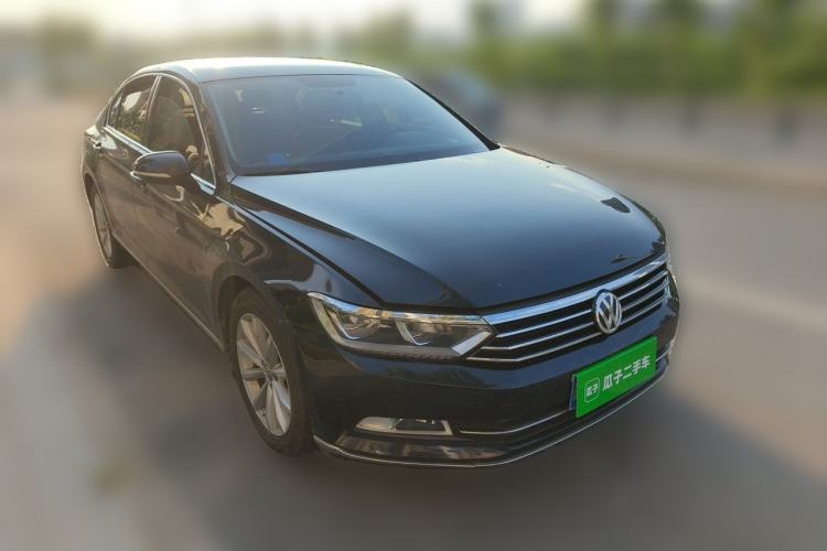 Used Volkswagen Magotan 2019 330TSI DSG Leading Model China VI Standard Front Right 45 Deg
