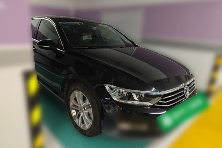 Used Volkswagen Magotan 2019 330TSI DSG Luxury Version China VI Standard Front Right 45 Deg