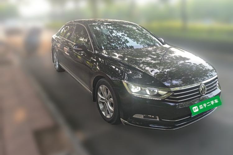 Used Volkswagen Magotan 2019 330TSI DSG Luxury Version China VI Standard Front Right 45 Deg