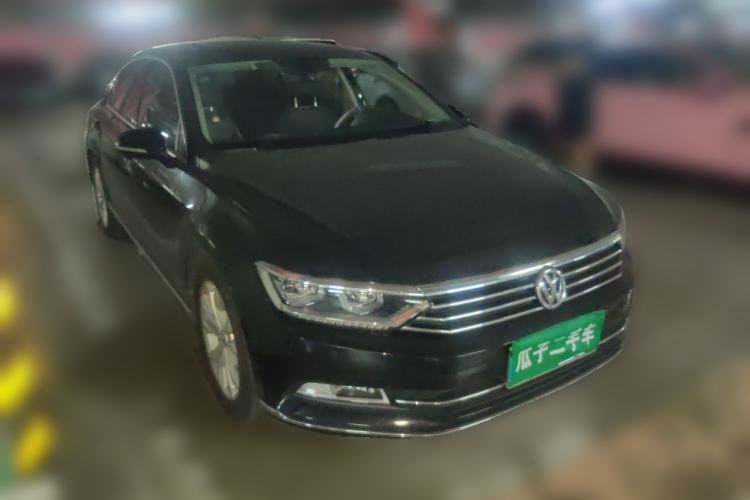 Used Volkswagen Magotan 2019 330TSI DSG Luxury Version China VI Standard Front Right 45 Deg