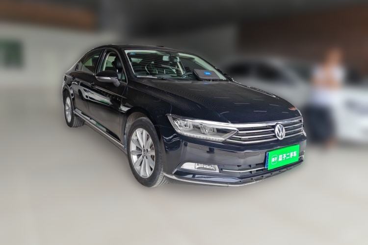 Used Volkswagen Magotan 2019 330TSI DSG Leading Model China VI Standard Front Right 45 Deg