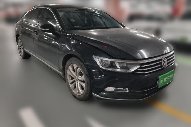 Used Volkswagen Magotan 2019 330TSI DSG Luxury Version China VI Standard Front Right 45 Deg